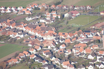 Schleithal im Bundesland Bas-Rhin, Frankreich aus der Drohnenperspektive