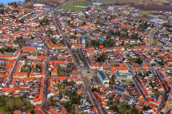 St. Maria und Marktplatz in Philippsburg im Bundesland Baden-Württemberg, Deutschland