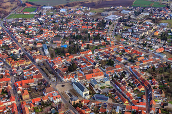 St. Maria, Stadtverwaltung Philippsburg und Marktplatz im Bundesland Baden-Württemberg, Deutschland