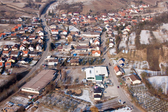 Ortsteil Neuenbürg in Kraichtal im Bundesland Baden-Württemberg, Deutschland aus der Drohnenperspektive