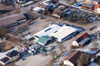 Fa. AVN GmbH im Ortsteil Neuenbürg in Kraichtal im Bundesland Baden-Württemberg, Deutschland aus der Luft betrachtet