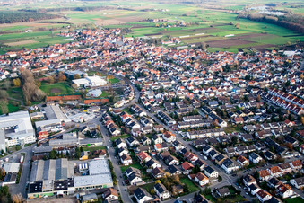 Fritz Mannertz-Hallen von Westen in Reilingen im Bundesland Baden-Württemberg, Deutschland