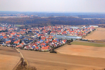 Luftbild von Dorfansicht von Süden in Kuhardt im Bundesland Rheinland-Pfalz, Deutschland