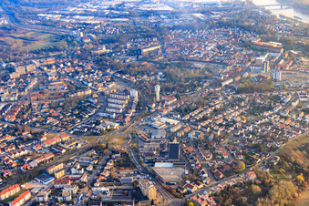 Ortsansicht mit Wasserturm aus Südwesten in Germersheim im Bundesland Rheinland-Pfalz, Deutschland