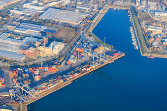 Hafen Germersheim im Bundesland Rheinland-Pfalz, Deutschland vom Flugzeug aus