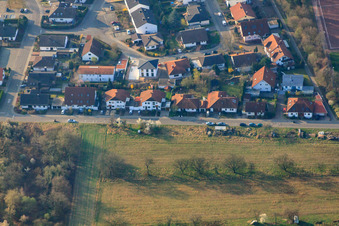 Am Hirschgragben in Lingenfeld im Bundesland Rheinland-Pfalz, Deutschland von oben