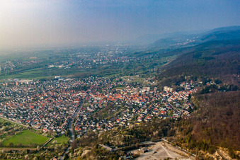 Nußloch von Süden im Bundesland Baden-Württemberg, Deutschland