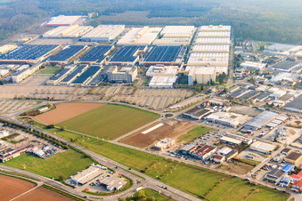 Heidelberger Druckmaschinen AG im Ortsteil Frauenweiler in Wiesloch im Bundesland Baden-Württemberg, Deutschland aus der Luft