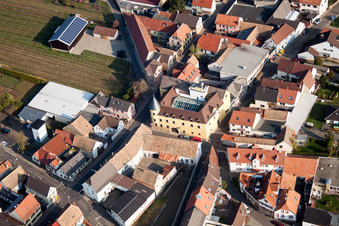 Dorfkern in Herxheim am Berg im Bundesland Rheinland-Pfalz, Deutschland