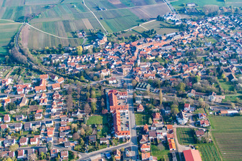 Jerusalemsberg von Süden in Kirchheim an der Weinstraße im Bundesland Rheinland-Pfalz, Deutschland