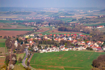 Luftbild von Niederflörsheim von Süden in Flörsheim-Dalsheim im Bundesland Rheinland-Pfalz, Deutschland