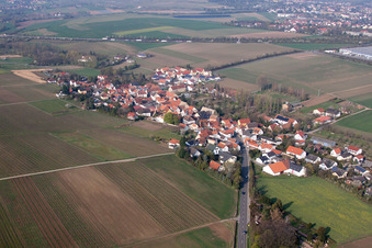 Dorfansicht in Gau-Heppenheim im Bundesland Rheinland-Pfalz, Deutschland