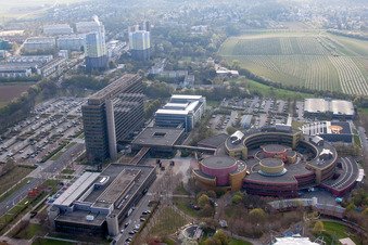 ZDF im Ortsteil Lerchenberg in Mainz im Bundesland Rheinland-Pfalz, Deutschland von einer Drohne aus