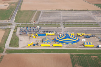 Mainz Süd, Zirkus im Ortsteil Hechtsheim im Bundesland Rheinland-Pfalz, Deutschland