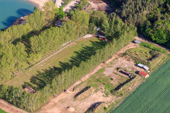 Luftaufnahme von Gelände des Bogensportverein Schnoogejächer Rülzheim und des Verein der Hundefreunde Rülzheim e.V im Bundesland Rheinland-Pfalz, Deutschland