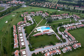 Lido di Jesolo im Bundesland Metropolitanstadt Venedig, Italien von oben gesehen