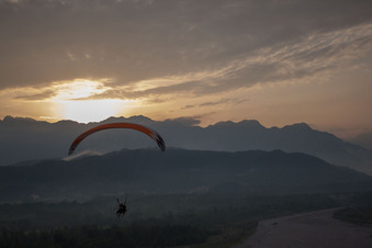 Luftaufnahme von Cavasso Nuovo im Bundesland Pordenone, Italien