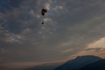 Cavasso Nuovo im Bundesland Pordenone, Italien vom Flugzeug aus