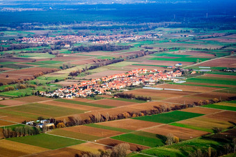 Dorfansicht im Ortsteil Niederhochstadt in Hochstadt im Bundesland Rheinland-Pfalz, Deutschland