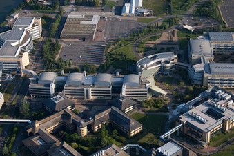 Kirchengebäude im Altstadt- Zentrum der Innenstadt in Dudelange in District de Luxembourg in Düdelingen im Bundesland Esch an der Alzette, Luxemburg