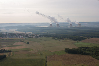 Luftbild von Cattenom, centrale nucleaire von Westen in Cattenom im Bundesland Moselle, Frankreich