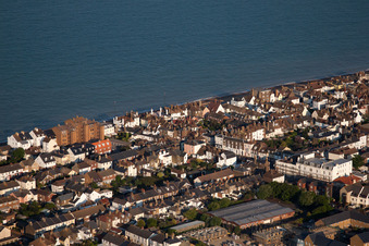 Drohnenbild von Deal im Bundesland England, Großbritanien