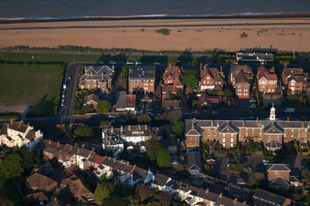 Drohnenbild von Deal im Bundesland England, Großbritanien