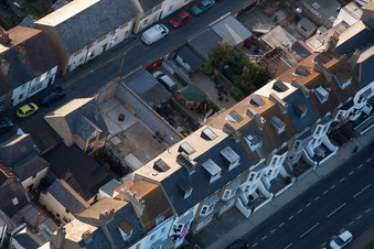 Deal im Bundesland England, Großbritanien von der Drohne aus gesehen