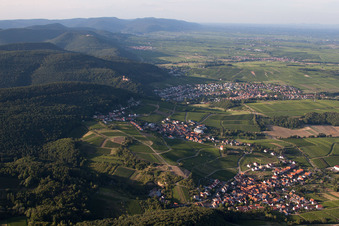 Ortsteil Gleishorbach in Gleiszellen-Gleishorbach im Bundesland Rheinland-Pfalz, Deutschland aus der Luft