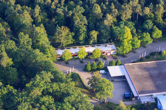 Möbel Gilb in Herxheim bei Landau im Bundesland Rheinland-Pfalz, Deutschland aus der Luft