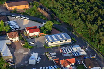 Gewerbegebiet Am Kleinwald mit Probus Schultz in Herxheim bei Landau im Bundesland Rheinland-Pfalz, Deutschland