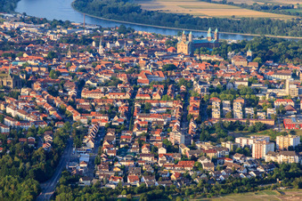 Stadtübersicht bis zum Rhein aus Südwesten in Speyer im Bundesland Rheinland-Pfalz, Deutschland