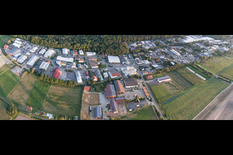 Panorama des Gewerbegebiet Am Gäxwald und Am Kleinwald in Herxheim bei Landau im Bundesland Rheinland-Pfalz, Deutschland