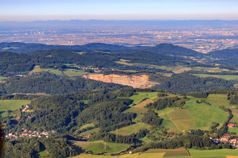 Steinbruch Mackenheim der Basalt-Actien-Gesellschaft im Ortsteil Ober-Abtsteinach im Bundesland Hessen, Deutschland