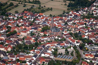 St. Vitus von Osten im Ortsteil Rheinsheim in Philippsburg im Bundesland Baden-Württemberg, Deutschland
