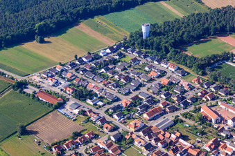 Raiffeisenring in Hatzenbühl im Bundesland Rheinland-Pfalz, Deutschland aus der Luft