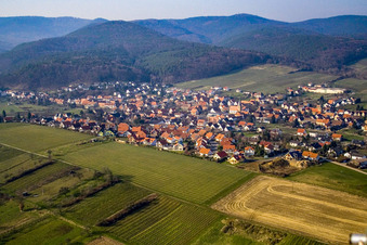 Oberotterbach von Südosten im Bundesland Rheinland-Pfalz, Deutschland