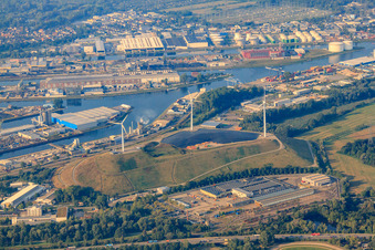 Windpark Energieberg-Karlsruhe im Rheinhafen im Ortsteil Knielingen im Bundesland Baden-Württemberg, Deutschland