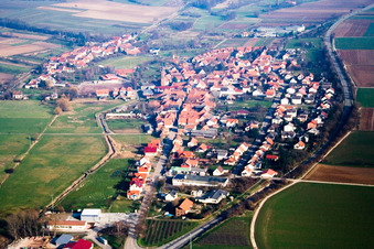 Kapellen-Drusweiler von Westen im Bundesland Rheinland-Pfalz, Deutschland