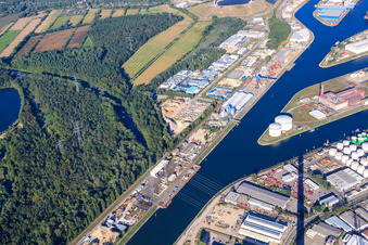 CONTARGO Im Karlsruhe Rheinhafen im Ortsteil Mühlburg im Bundesland Baden-Württemberg, Deutschland