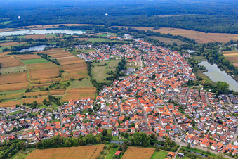 Dorfansicht aus Südosten in Neuburg am Rhein im Bundesland Rheinland-Pfalz, Deutschland