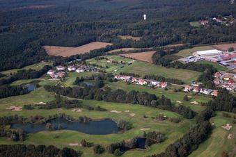 Soufflenheim, Golfclub Baden-Baden Soufflenheim im Bundesland Bas-Rhin, Frankreich aus der Luft betrachtet