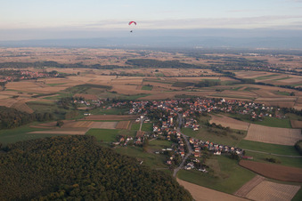 Drohnenbild von Keffenach im Bundesland Bas-Rhin, Frankreich
