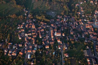 Drohnenbild von Lampertsloch im Bundesland Bas-Rhin, Frankreich