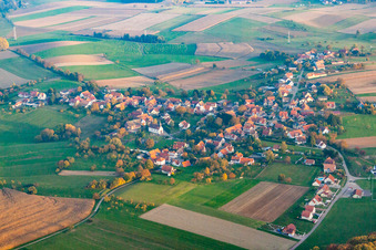 Memmelshoffen im Bundesland Bas-Rhin, Frankreich von einer Drohne aus