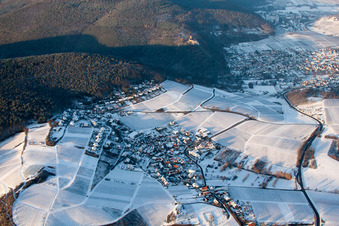 Luftbild von Im Winter im Ortsteil Gleiszellen in Gleiszellen-Gleishorbach im Bundesland Rheinland-Pfalz, Deutschland