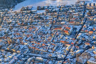 Weinstraße und Marktstr in Bad Bergzabern im Bundesland Rheinland-Pfalz, Deutschland
