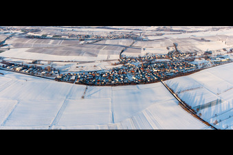 Schrägluftbild von Ortsteil Kapellen in Kapellen-Drusweiler im Bundesland Rheinland-Pfalz, Deutschland