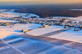 Gräfenberghalle im Winter bei Schnee aus Nordwesten in Freckenfeld im Bundesland Rheinland-Pfalz, Deutschland