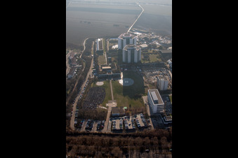 Klinikgelände des Krankenhauses BG Klinik Ludwigshafen in Ludwigshafen am Rhein im Ortsteil Oggersheim im Bundesland Rheinland-Pfalz, Deutschland vom Flugzeug aus